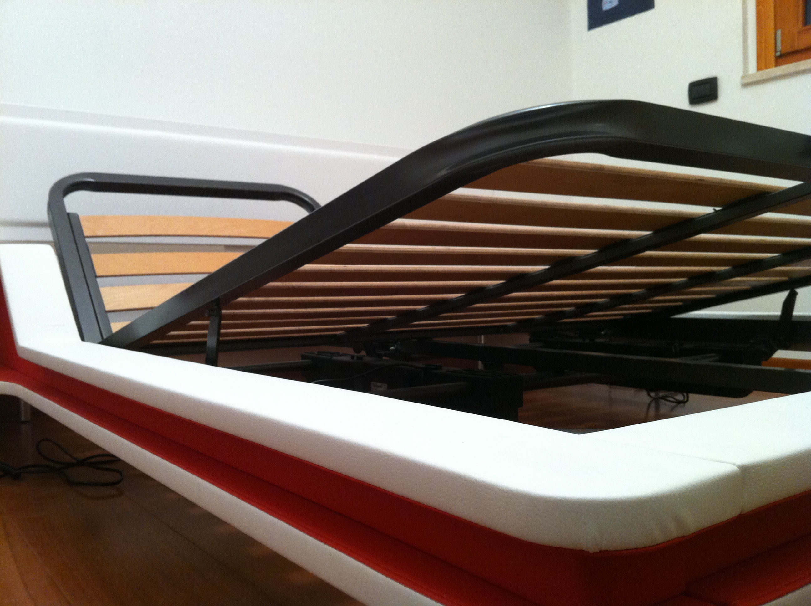 Letto contenitore rustico: letto matrimoniale con cassetti ...