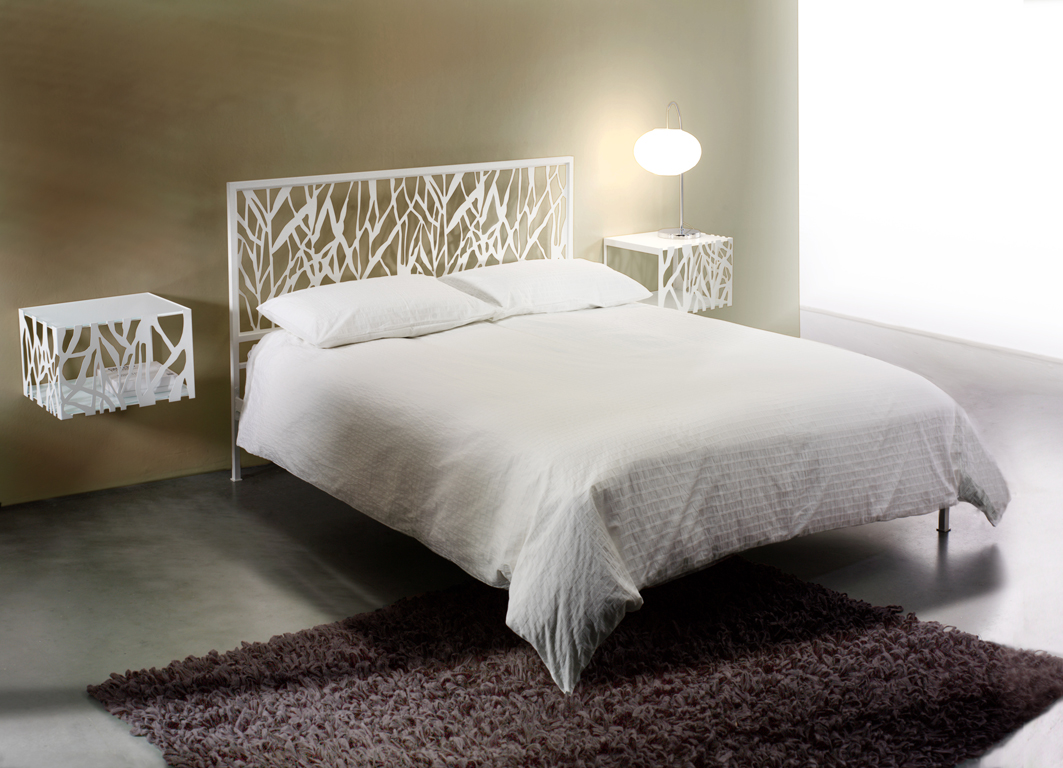 Letto moderno su livingo » 2.817 letti moderni disponibili ✓ prezzi scontati ✓ le migliori marche un letto moderno è l'invito alla levità del riposo. Letti Moderni - Letti a contenitore , completo di comodini | Moderni ...